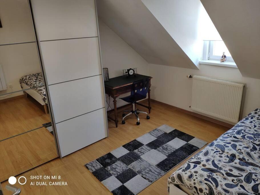 Joli Appartement Avec Place De Parking Prive Colmar Exterior foto
